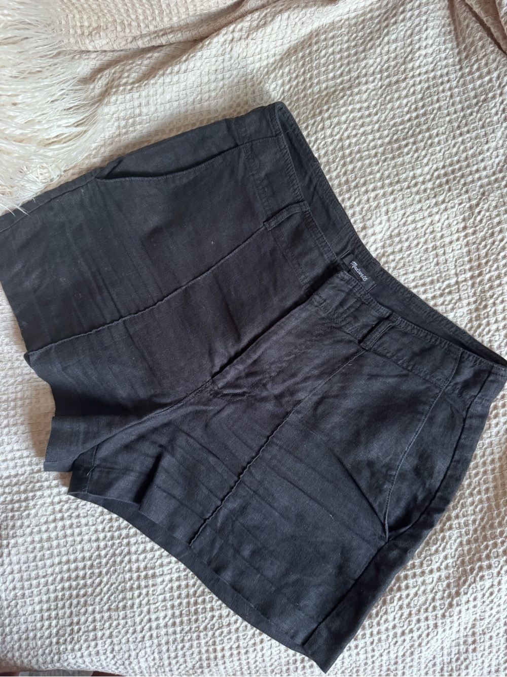 Black Women's High-Waist Linen 100% Shorts